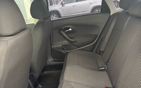 Volkswagen Polo VI (EU Market), 2011 год, 750 000 рублей, 17 фотография