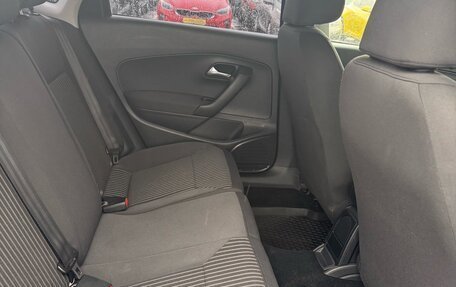 Volkswagen Polo VI (EU Market), 2011 год, 750 000 рублей, 23 фотография