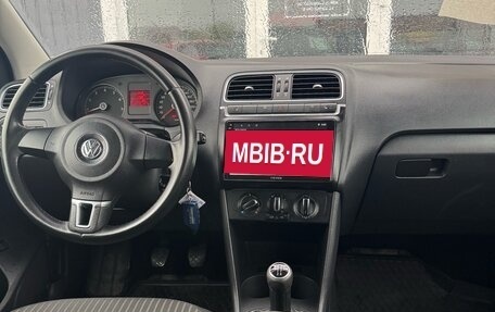 Volkswagen Polo VI (EU Market), 2011 год, 750 000 рублей, 13 фотография