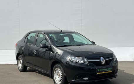 Renault Logan II, 2018 год, 825 000 рублей, 3 фотография