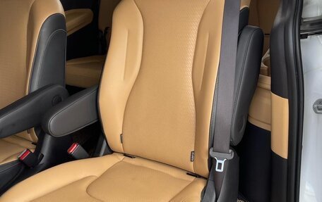 KIA Carnival, 2023 год, 5 300 000 рублей, 34 фотография