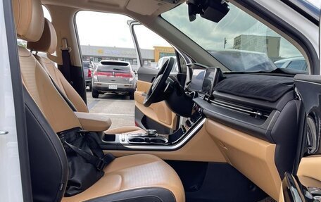 KIA Carnival, 2023 год, 5 300 000 рублей, 31 фотография