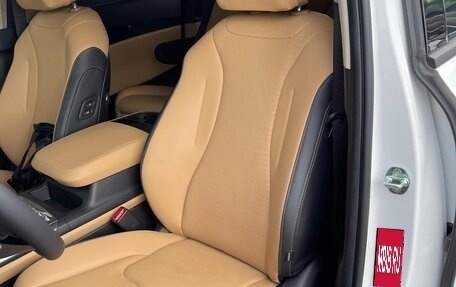 KIA Carnival, 2023 год, 5 300 000 рублей, 26 фотография