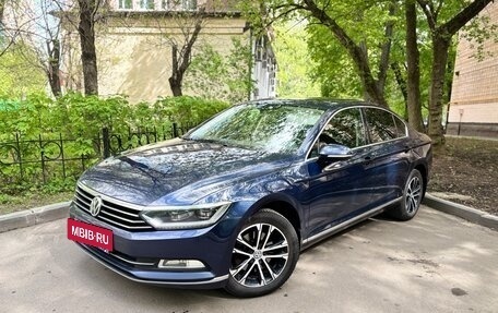 Volkswagen Passat B8 рестайлинг, 2015 год, 1 720 000 рублей, 2 фотография