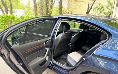 Volkswagen Passat B8 рестайлинг, 2015 год, 1 720 000 рублей, 17 фотография