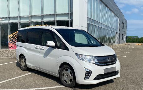 Honda Stepwgn IV, 2015 год, 1 790 000 рублей, 2 фотография