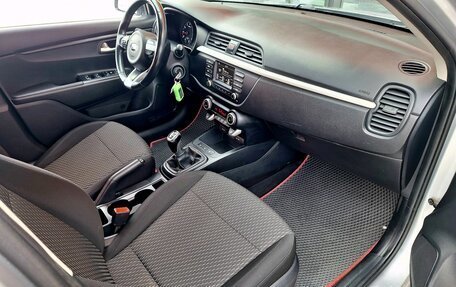 KIA Rio IV, 2017 год, 1 370 000 рублей, 10 фотография