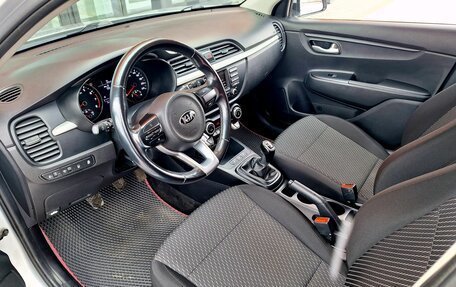 KIA Rio IV, 2017 год, 1 370 000 рублей, 9 фотография