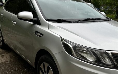 KIA Rio III рестайлинг, 2013 год, 860 000 рублей, 3 фотография