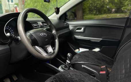KIA Rio III рестайлинг, 2013 год, 860 000 рублей, 16 фотография