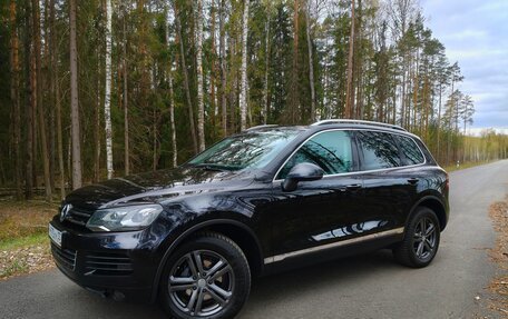 Volkswagen Touareg III, 2010 год, 2 000 000 рублей, 2 фотография