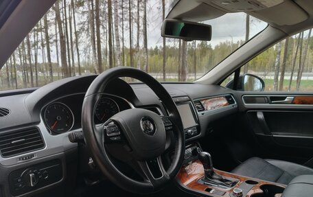 Volkswagen Touareg III, 2010 год, 2 000 000 рублей, 10 фотография