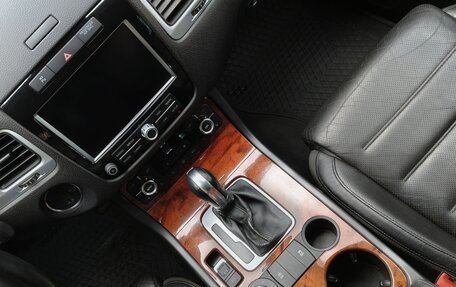 Volkswagen Touareg III, 2010 год, 2 000 000 рублей, 23 фотография
