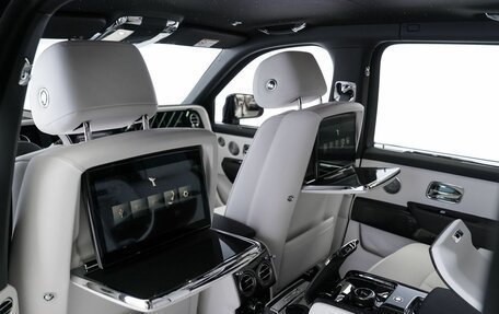 Rolls-Royce Cullinan, 2025 год, 85 000 000 рублей, 10 фотография