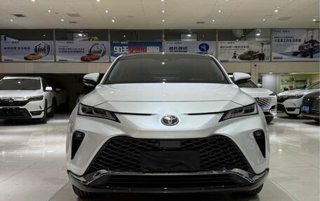 Toyota Venza, 2022 год, 3 150 008 рублей, 2 фотография