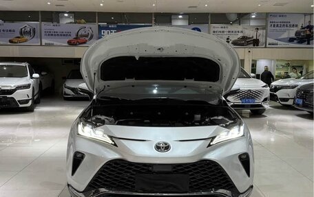Toyota Venza, 2022 год, 3 150 008 рублей, 16 фотография