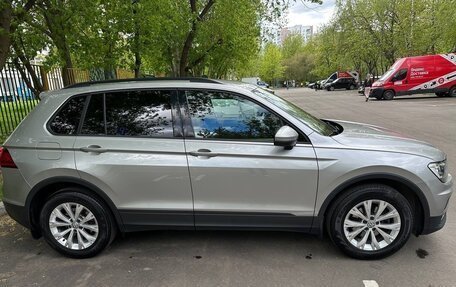 Volkswagen Tiguan II, 2020 год, 2 500 000 рублей, 3 фотография