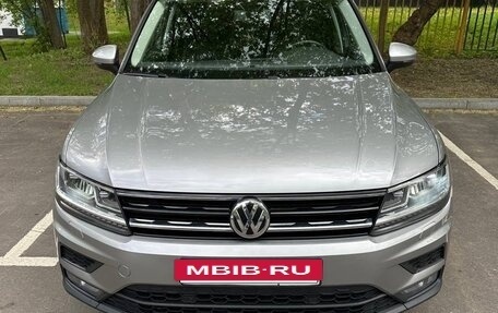 Volkswagen Tiguan II, 2020 год, 2 500 000 рублей, 4 фотография