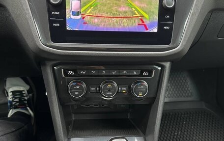 Volkswagen Tiguan II, 2020 год, 2 500 000 рублей, 17 фотография