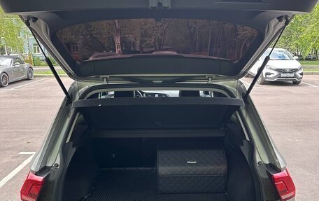 Volkswagen Tiguan II, 2020 год, 2 500 000 рублей, 23 фотография