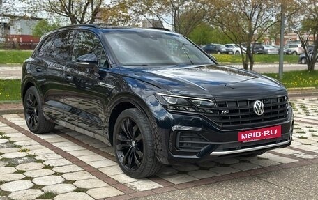 Volkswagen Touareg III, 2019 год, 6 195 000 рублей, 2 фотография