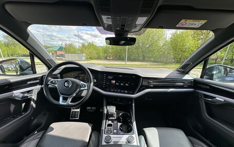 Volkswagen Touareg III, 2019 год, 6 195 000 рублей, 27 фотография