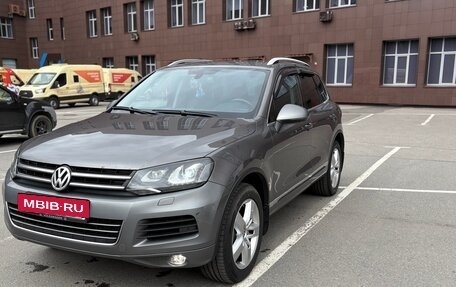 Volkswagen Touareg III, 2012 год, 2 200 000 рублей, 2 фотография