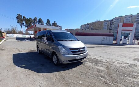 Hyundai Grand Starex Grand Starex I рестайлинг 2, 2015 год, 2 600 000 рублей, 3 фотография