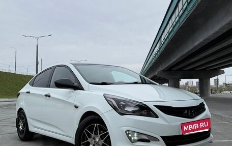 Hyundai Solaris II рестайлинг, 2015 год, 1 250 000 рублей, 3 фотография