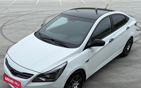 Hyundai Solaris II рестайлинг, 2015 год, 1 250 000 рублей, 2 фотография