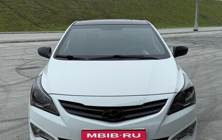 Hyundai Solaris II рестайлинг, 2015 год, 1 250 000 рублей, 8 фотография
