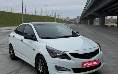 Hyundai Solaris II рестайлинг, 2015 год, 1 250 000 рублей, 4 фотография