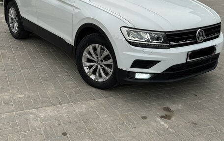 Volkswagen Tiguan II, 2020 год, 2 850 000 рублей, 3 фотография