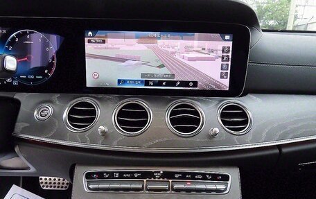 Mercedes-Benz E-Класс, 2021 год, 3 360 000 рублей, 13 фотография