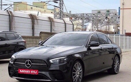 Mercedes-Benz E-Класс, 2021 год, 3 360 000 рублей, 2 фотография