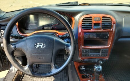 Hyundai Sonata IV рестайлинг, 2005 год, 800 000 рублей, 10 фотография
