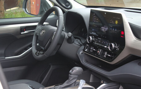 Toyota Highlander, 2025 год, 5 850 000 рублей, 15 фотография