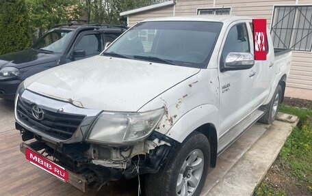 Toyota Hilux VII, 2013 год, 1 370 000 рублей, 2 фотография