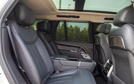 Land Rover Range Rover IV рестайлинг, 2022 год, 15 930 000 рублей, 12 фотография