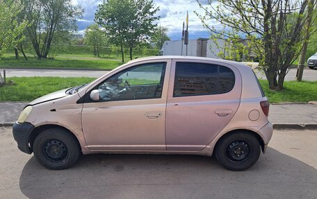 Toyota Vitz, 2000 год, 230 000 рублей, 1 фотография