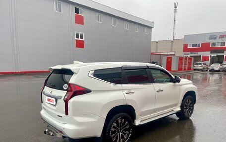 Mitsubishi Montero Sport, 2022 год, 3 350 000 рублей, 6 фотография