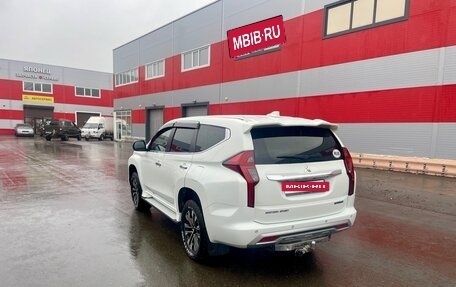 Mitsubishi Montero Sport, 2022 год, 3 350 000 рублей, 7 фотография
