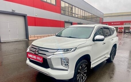 Mitsubishi Montero Sport, 2022 год, 3 350 000 рублей, 2 фотография