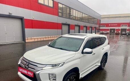 Mitsubishi Montero Sport, 2022 год, 3 350 000 рублей, 10 фотография