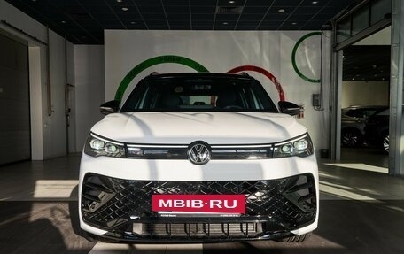 Volkswagen Tiguan, 2024 год, 5 850 000 рублей, 4 фотография