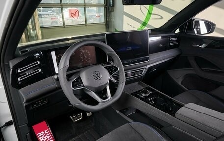 Volkswagen Tiguan, 2024 год, 5 850 000 рублей, 11 фотография