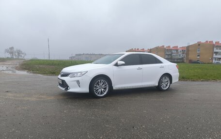 Toyota Camry, 2012 год, 1 850 000 рублей, 2 фотография