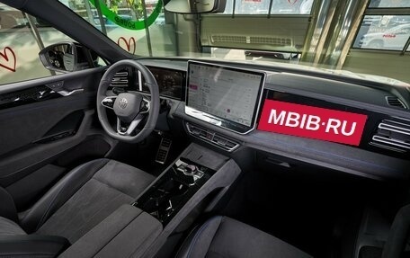 Volkswagen Tiguan, 2024 год, 5 850 000 рублей, 14 фотография