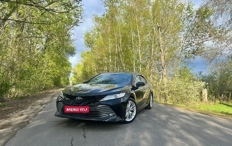 Toyota Camry, 2018 год, 2 800 000 рублей, 1 фотография