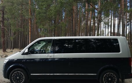 Volkswagen Multivan T6 рестайлинг, 2020 год, 5 700 000 рублей, 2 фотография